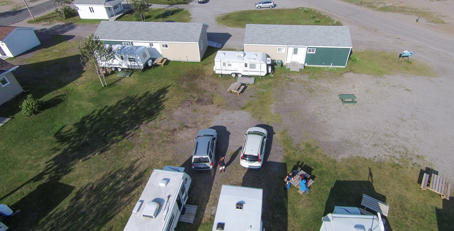 Vue a?rienne camping roulotte ? Mingan